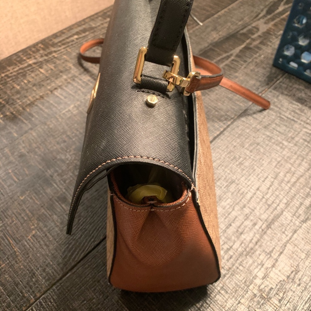 Calvin Klein Signature  Flap Satchel - Picture 4 of 8